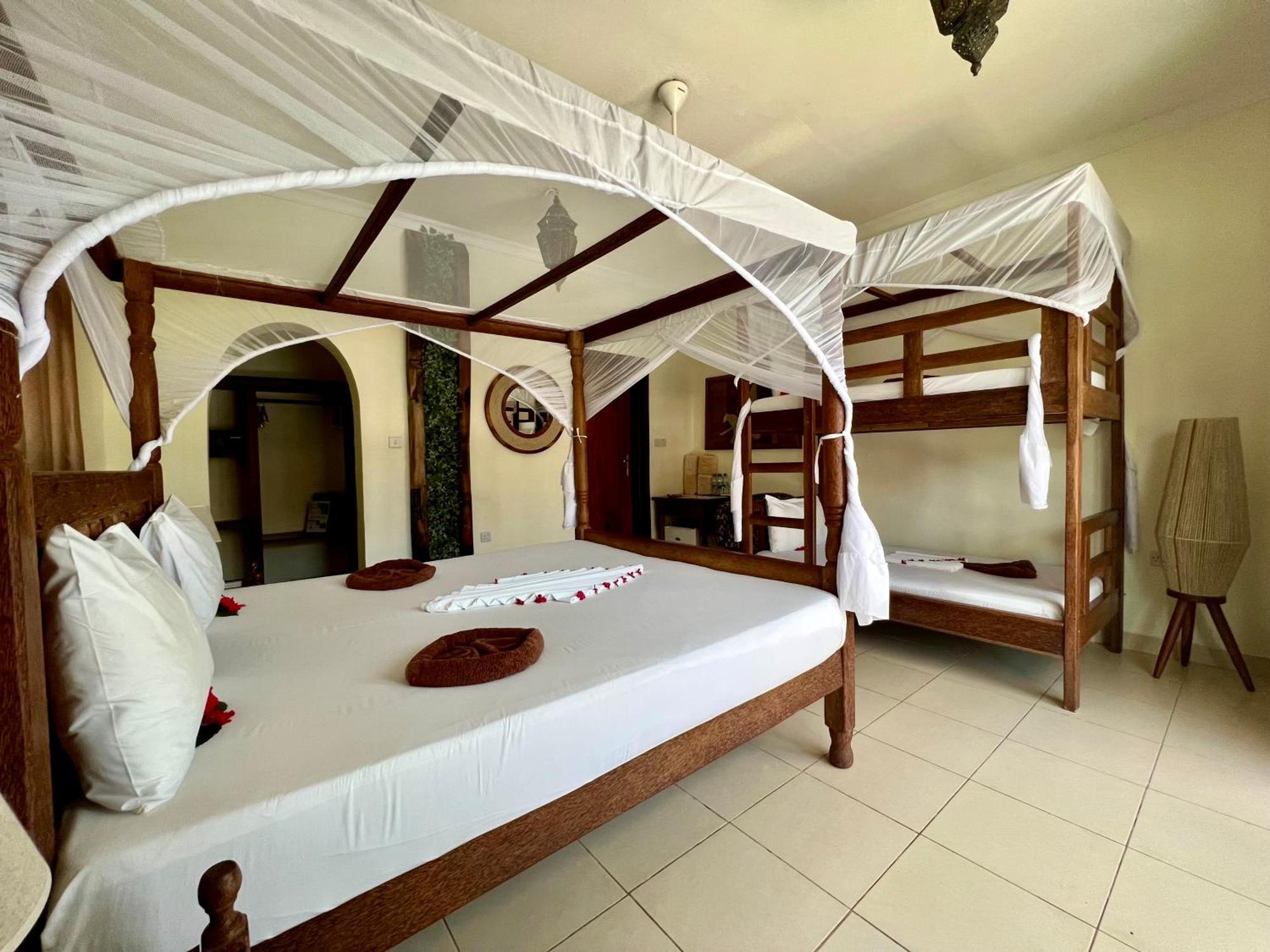 Mahali Zanzibar Hotel Паже Екстериор снимка